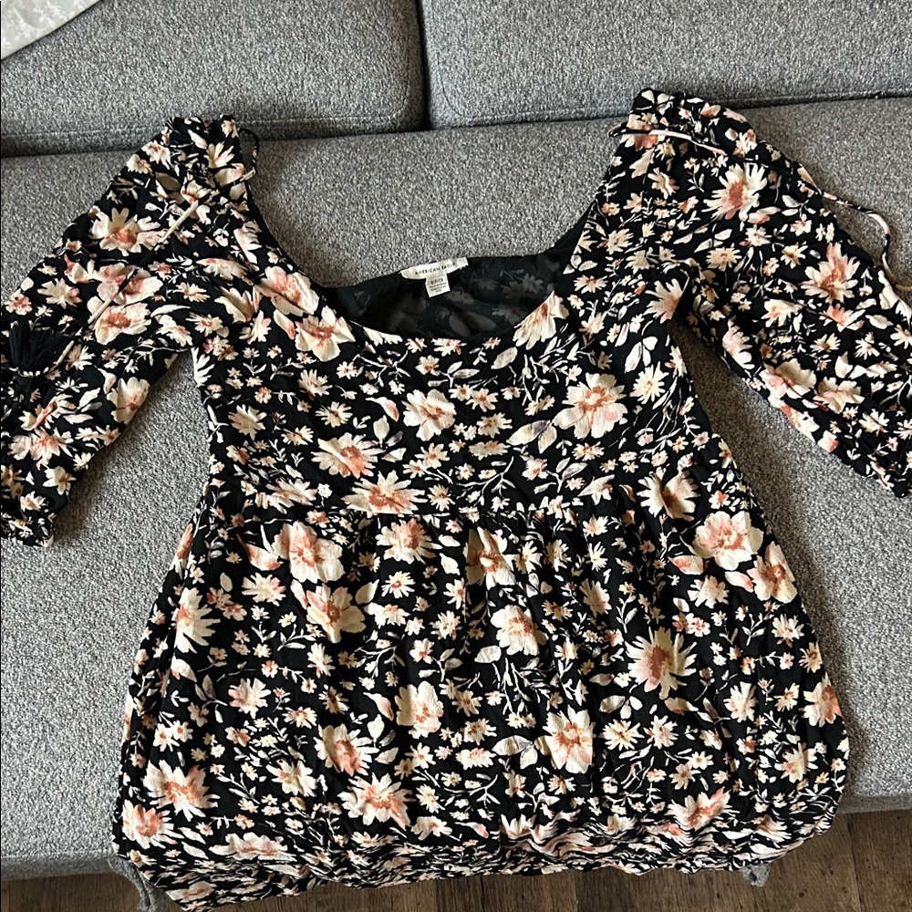 American Eagle Floral Black and Cream Dress